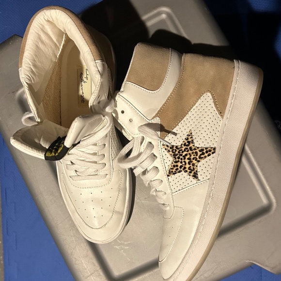 Women’s size 11 Vintage Havana high-top sneaker - Picture 1 of 3